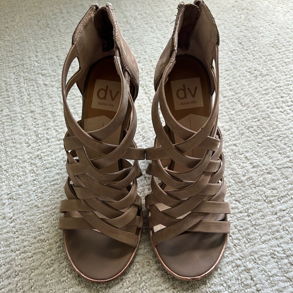 Dolce Vita gladiator high heels. Beautiful taupe/tan color. Size 6